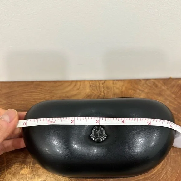 Moncler Black leather sunglasses Case - Picture 11 of 11